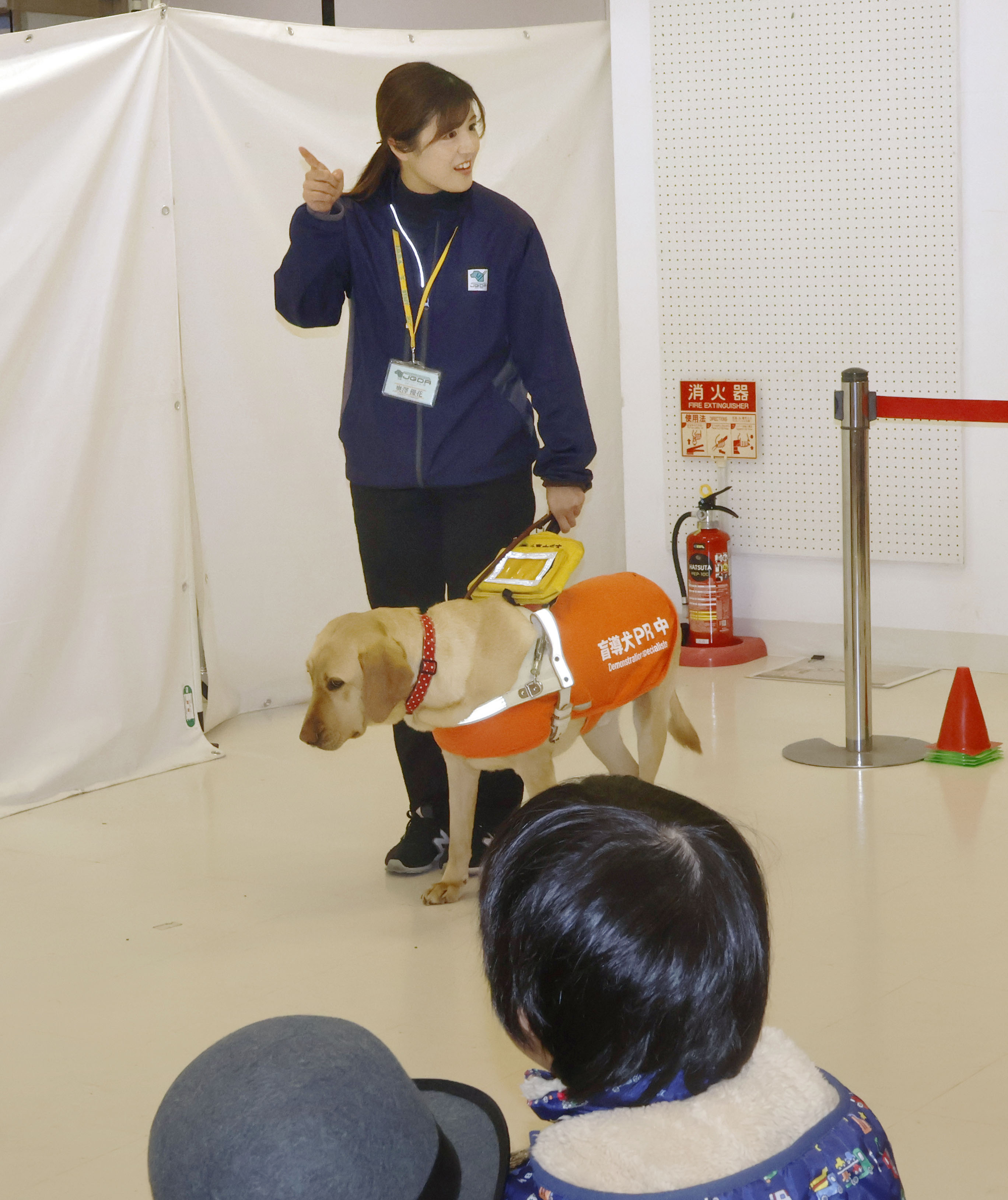 【日本盲導犬協会】盲導犬ユーザー「受け入れる」回答は半数　飲食、宿泊…接客不安か、協会啓発取り組む